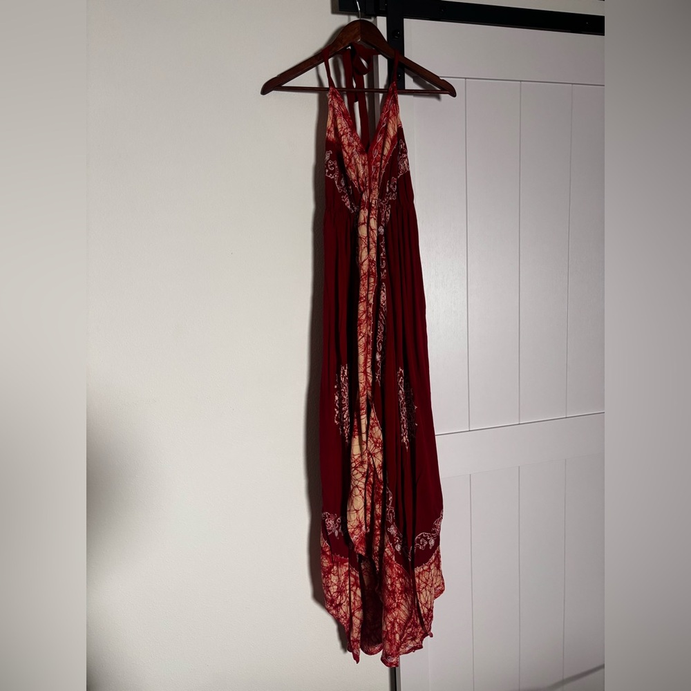 Monroe & Main Elegant Red Patterned Maxi Dress